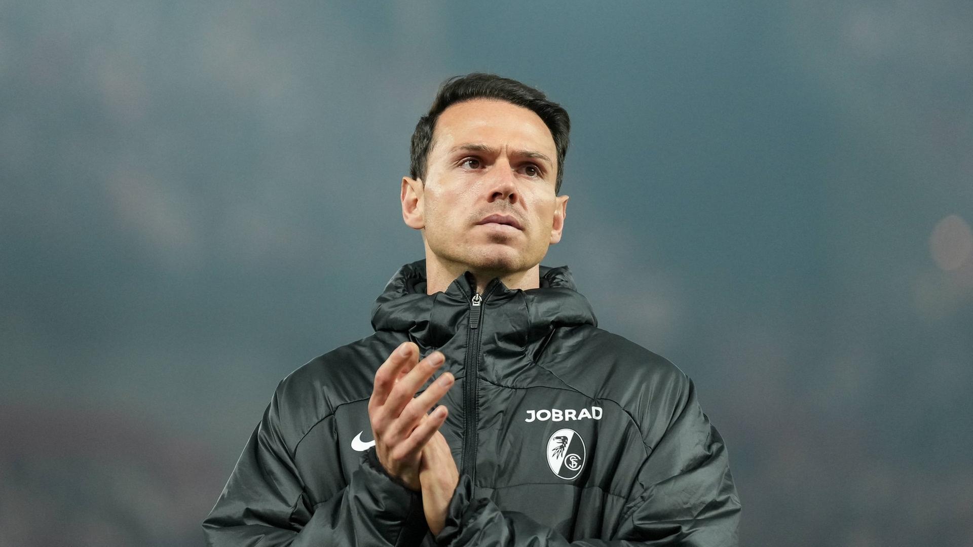 Nicolas Höfler applaudiert | IMAGO, IMAGO / STEINSIEK.CH