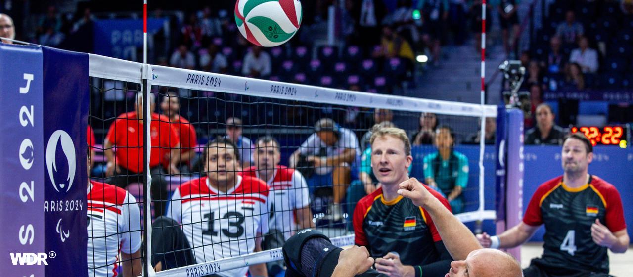 Die deutschen Sitzvolleyballer bei den Paralympics 2024 in Paris