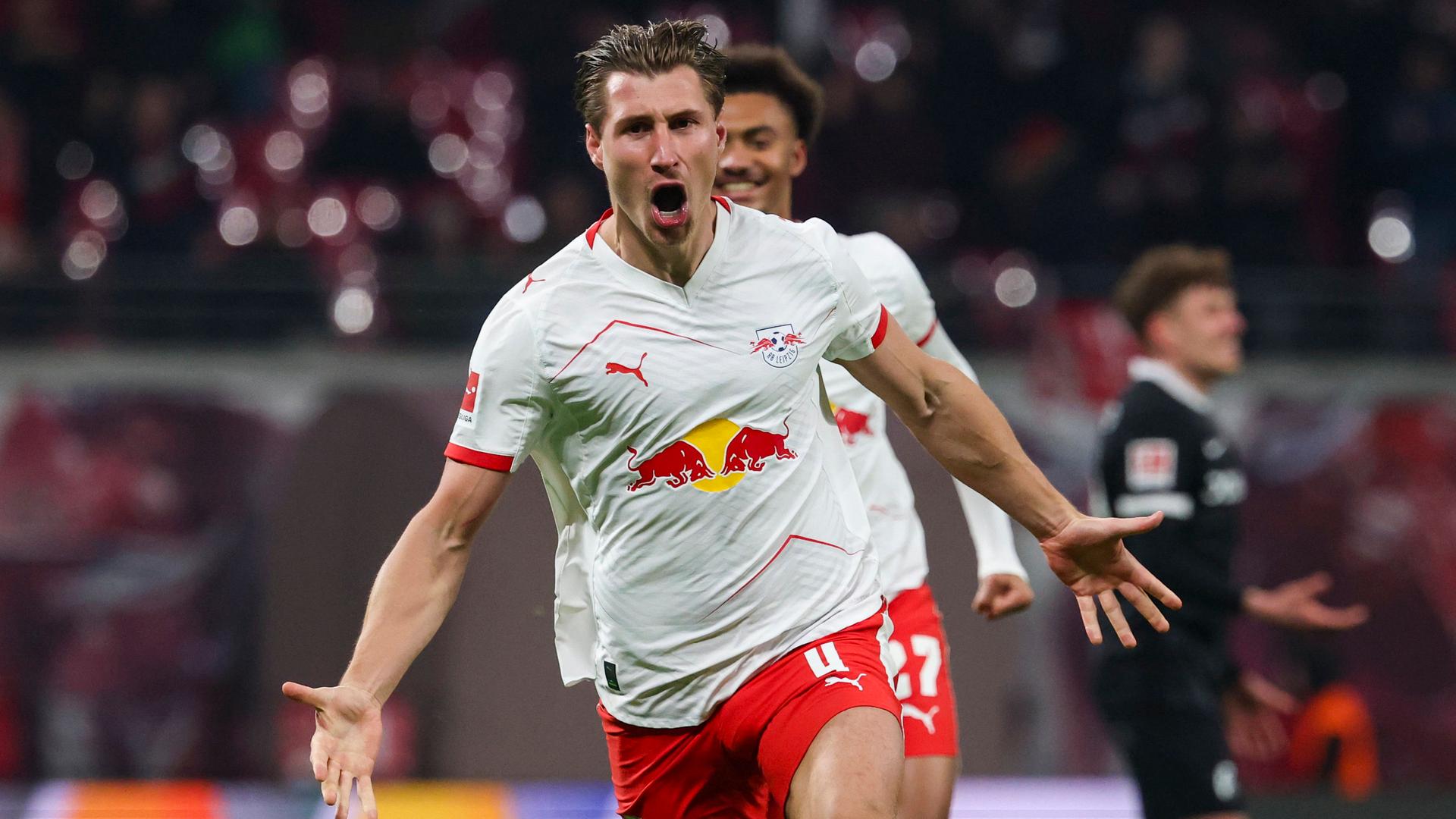 WIlli Orban bejubelt sein Tor gegen Freiburg | dpa/Jan Woitas