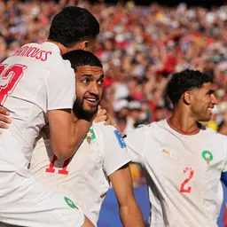 Ismael Saibari jubelt mit Bilal El Khannouss über den Führungstreffer gegen Schottland