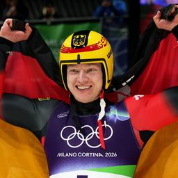 Max Langenhan reagiert nach seinem Sieg bei den Olympischen Spielen