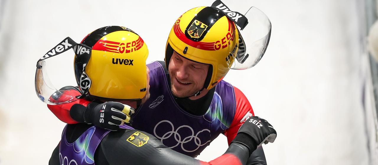 Tobias Wendl und Tobias Arlt jubeln.