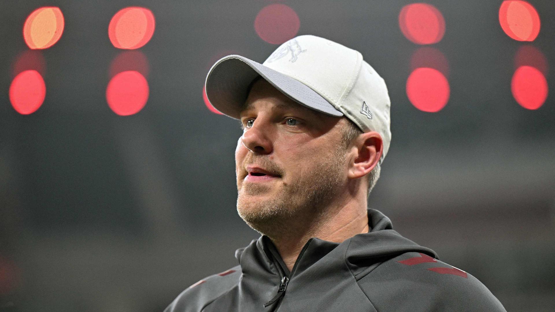 Kölns Trainer Lukas Kwasniok betritt das Stadion | UWE KRAFT / AFP