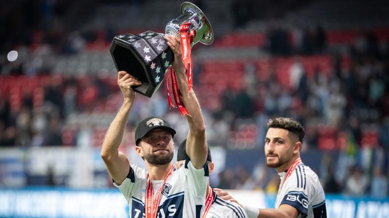 Thomas Müller bejubelt Sieg beim Voyageurs Cup mit den Vancouver Whitecaps