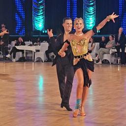Das Bremer Tanzpaar Yigit Bayraktar und Lukrecija Kuraite bei der Rumba im Finale während der WM der zehn Tänze.