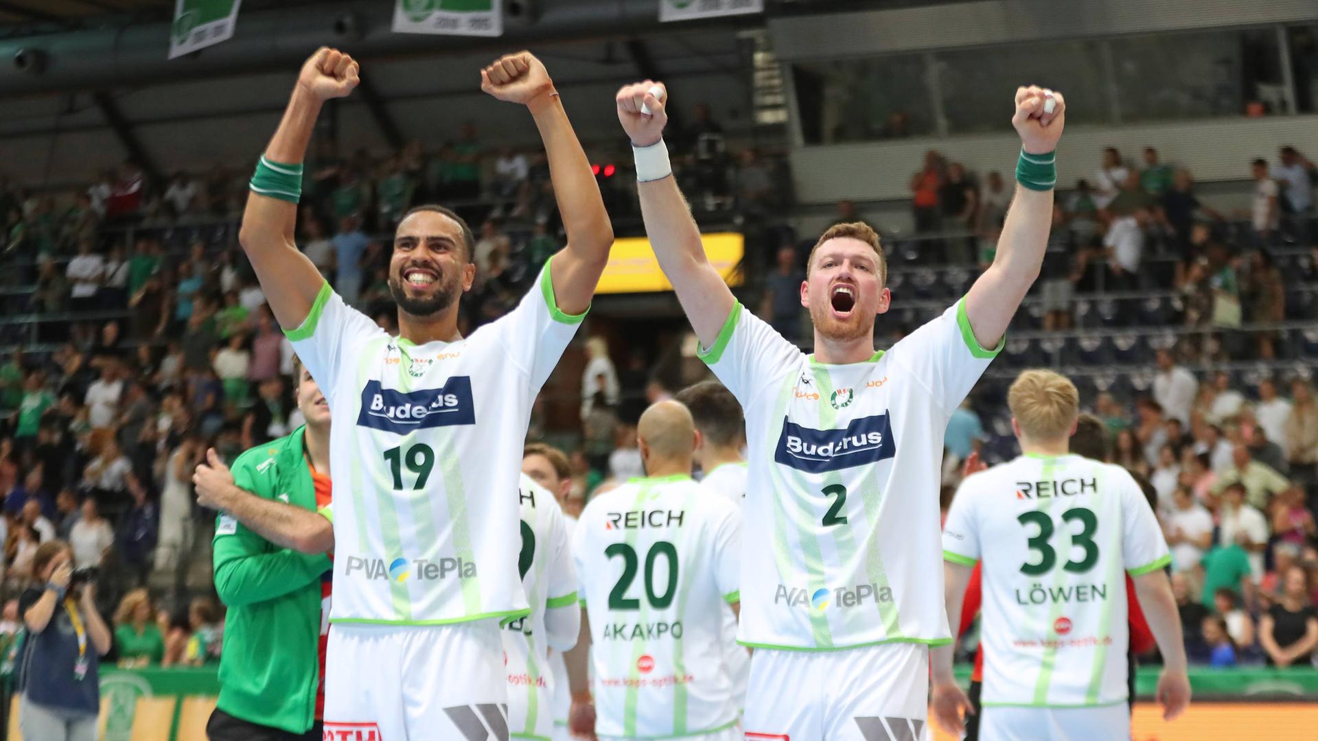 Freude bei der HSG Wetzlar nach Sieg in Leipzig | Imago Images