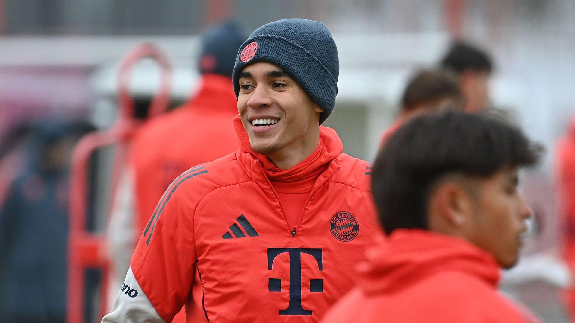 Jamal Musiala lacht | picture alliance / SvenSimon 