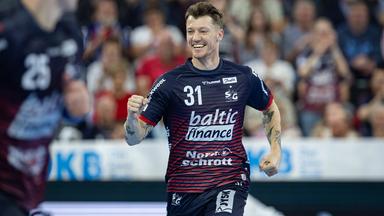 Flensburgs Emil Manfeldt Jakobsen jubelt.