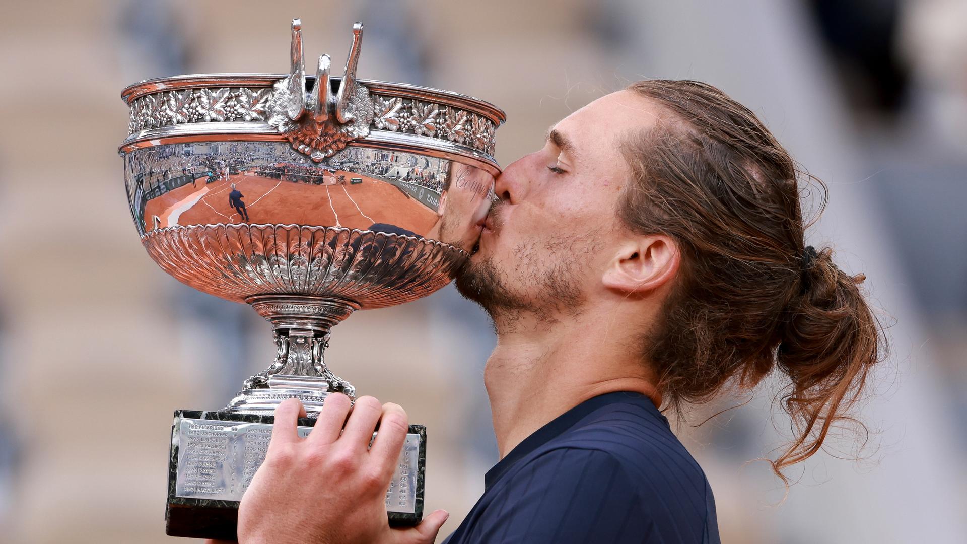 Zverev gewinnt ersten Grand-Slam-Sieg in Paris