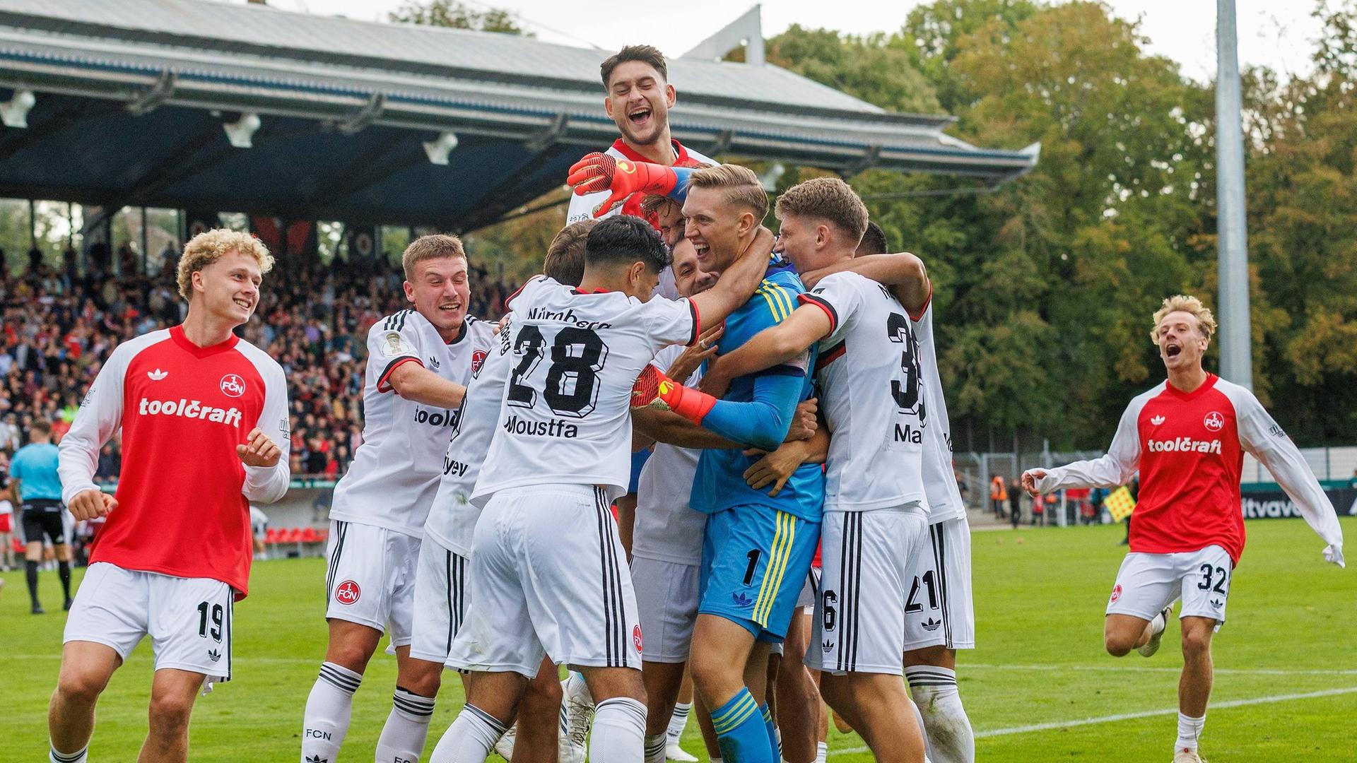 1. FC Nürnberg entscheidet die Dinge in Köln vom Punkt