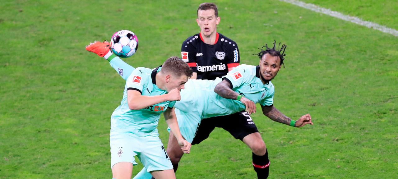 Valentino Lazaro kickt sein Traumtor | imago images/Laci Perenyi Valentino Lazaro kickt sein Traumtor