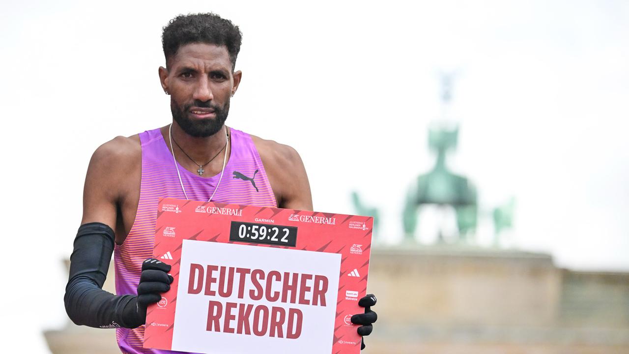 Halbmarathon-Liveticker: Großer Teil der Läufer im Ziel, Petros feiert Rekord