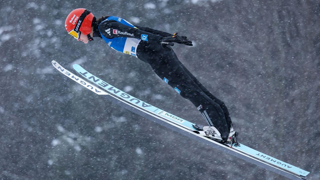livestream-der-erste-durchgang-im-skispringen-der-frauen-in-ljubno