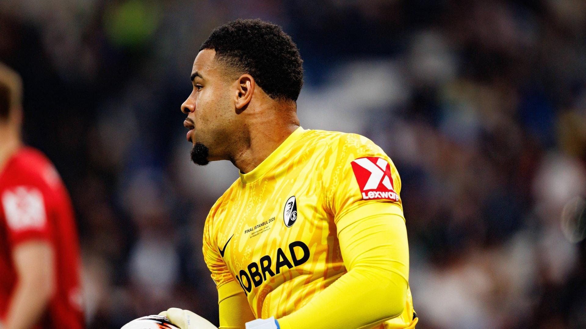 Was wird aus Freiburgs Keeper Noah Atubolu? Fünfter Neuer beim KSC