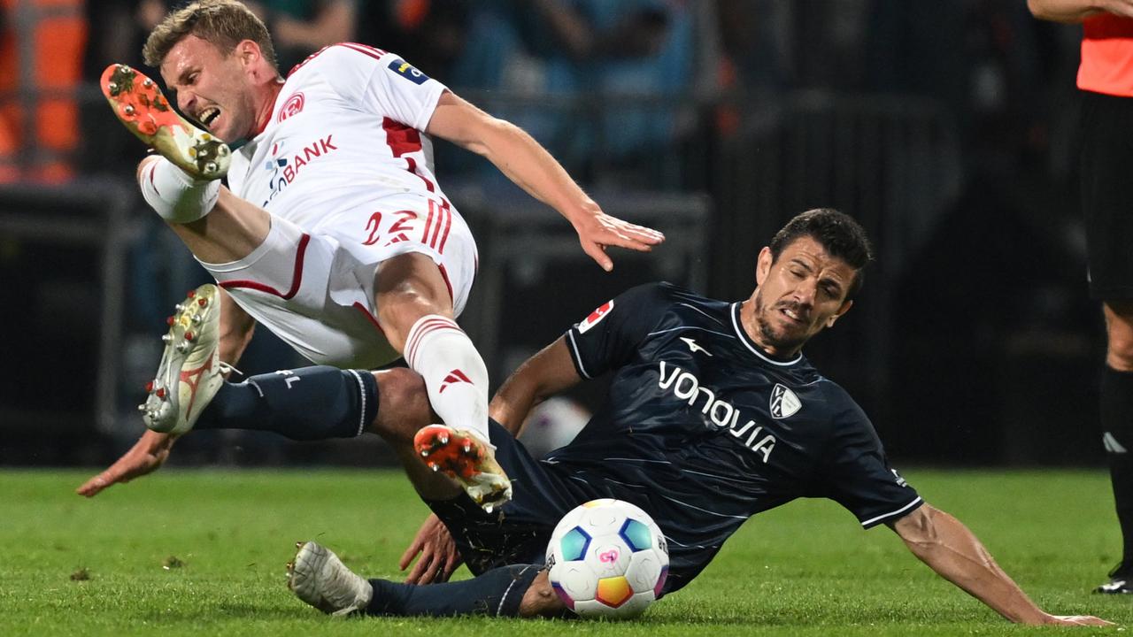 Losilla im Zweikampf | dpa