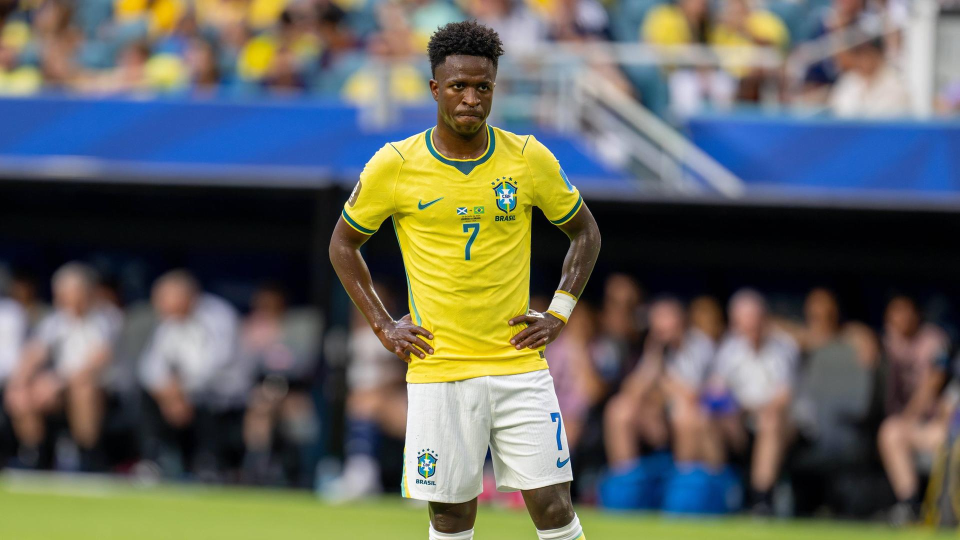 WM 2026: Wegen Oma Nilza - Vinícius Jr. weint im TV