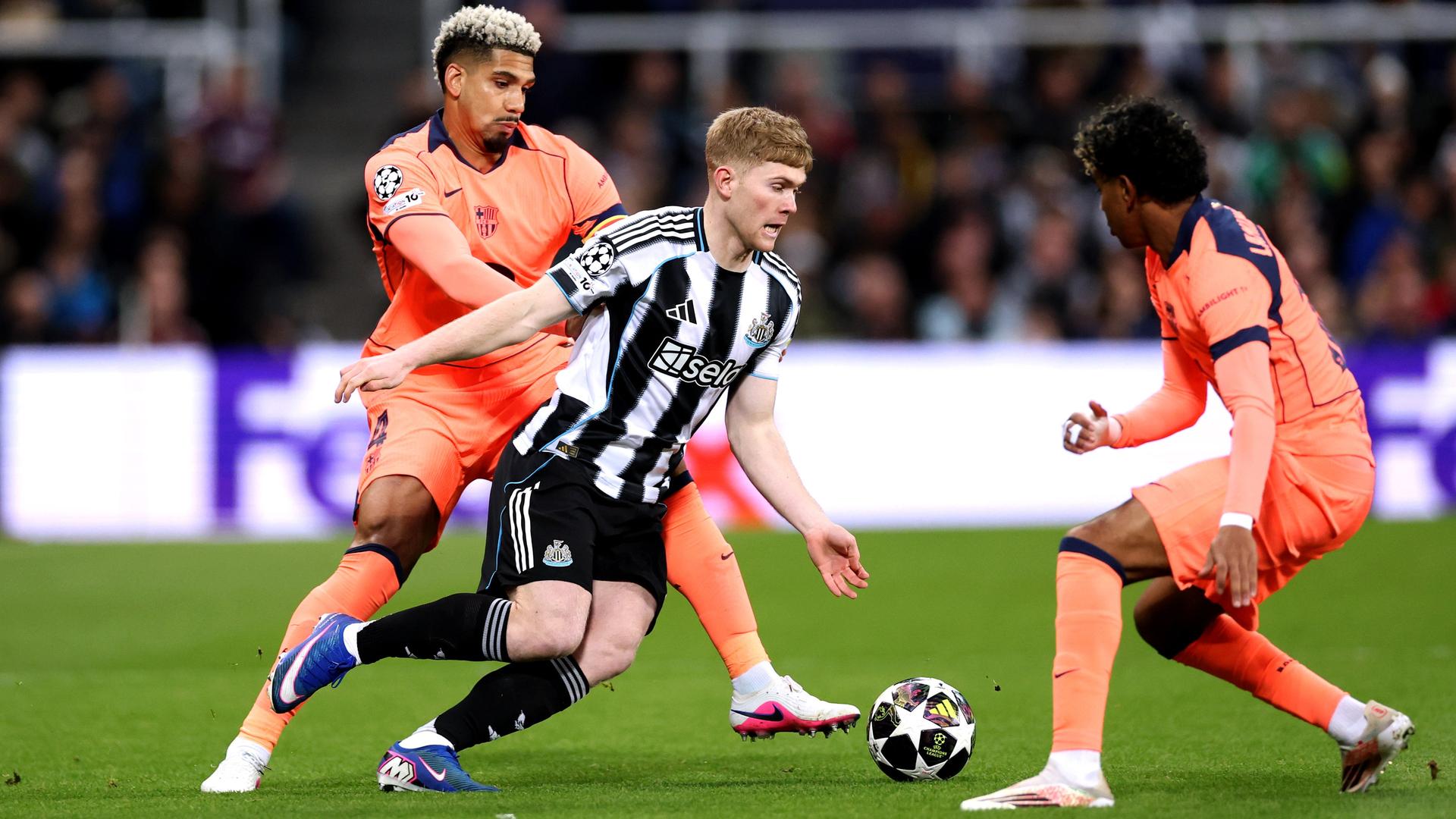 Jetzt live - Newcastle ohne Woltemade gegen Barca