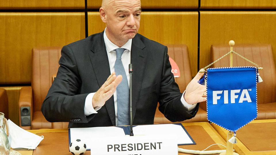 FIFA-Präsident Gianni Infantino spricht sich gegen einen Boykott aus. | imago FIFA-Präsident Gianni Infantino spricht sich gegen einen Boykott aus.