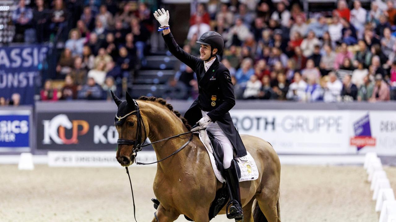 Moritz Treffinger: Als jüngster Dressurreiter in der Kür auf Platz acht