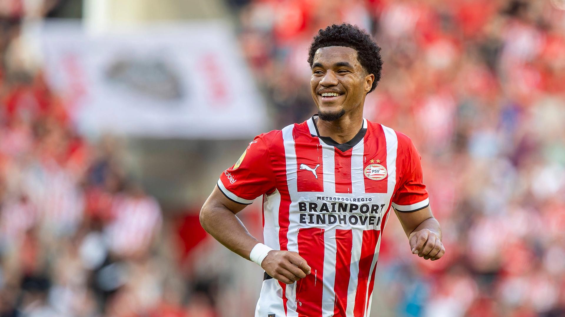 Malik Tillman im Trikot von PSV | IMAGO/DeFodi Images