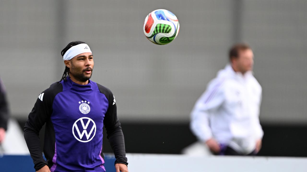 Nationalmannschaft Gnabry glänzt - auch dank fehlender Konkurrenz Nationalmannschaft Gnabry glänzt - auch dank fehlender Konkurrenz