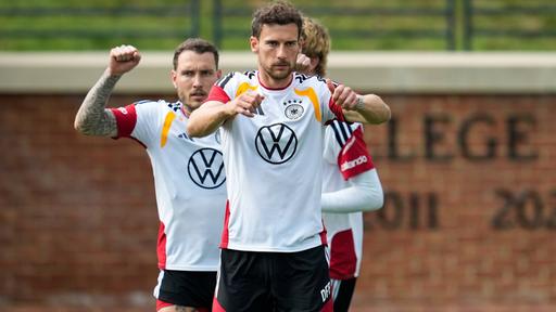 David Raum und Leon Goretzka beim Training