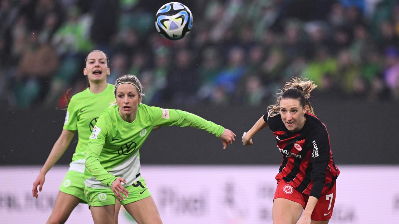 women-s-bundesliga-wolfsburg-defeated-frankfurt-in-the-top-game