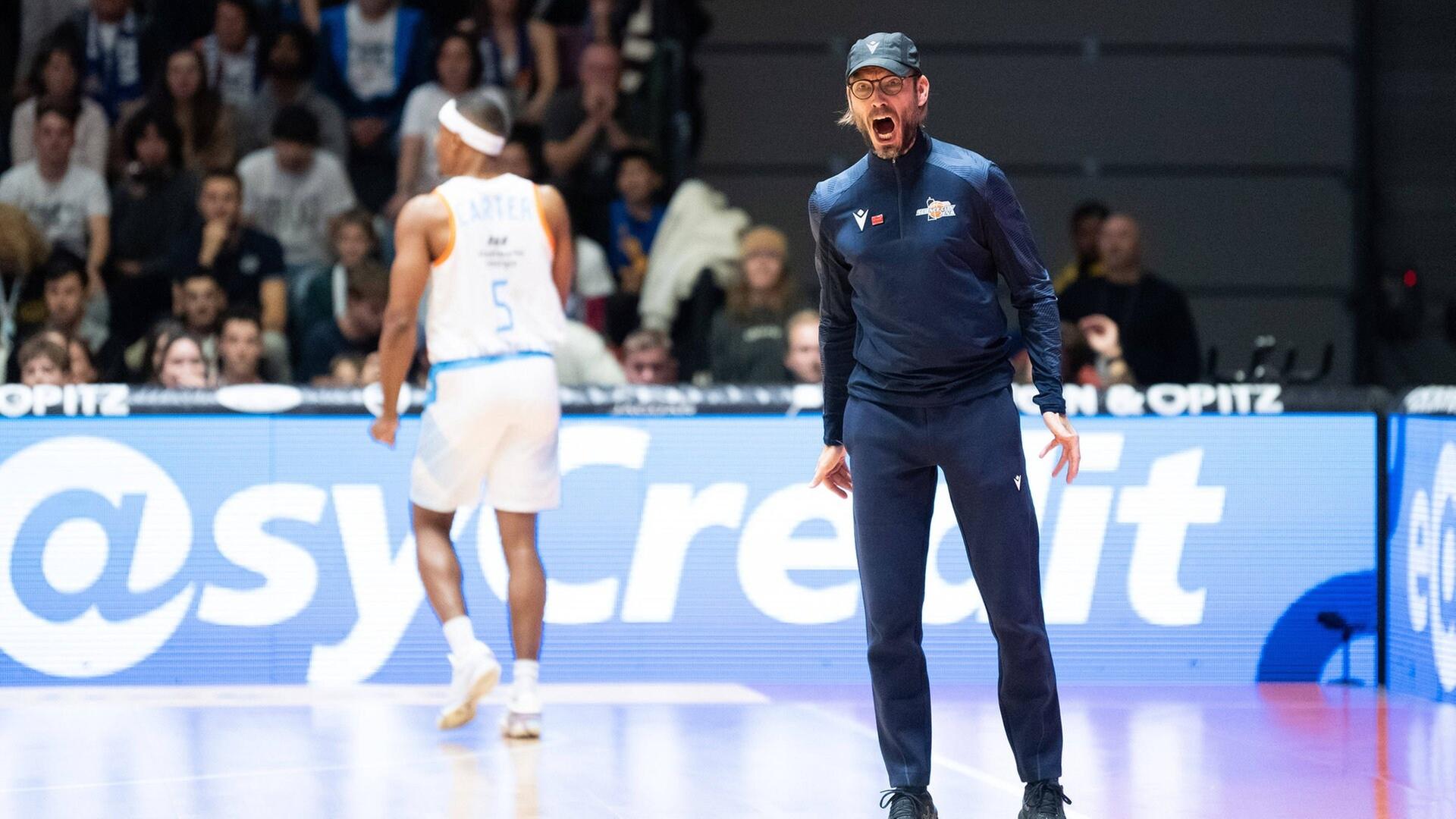 Trainer Björn Harmsen (Jena) wütend an der Seitenlinie | IMAGO / Christoph Worsch
