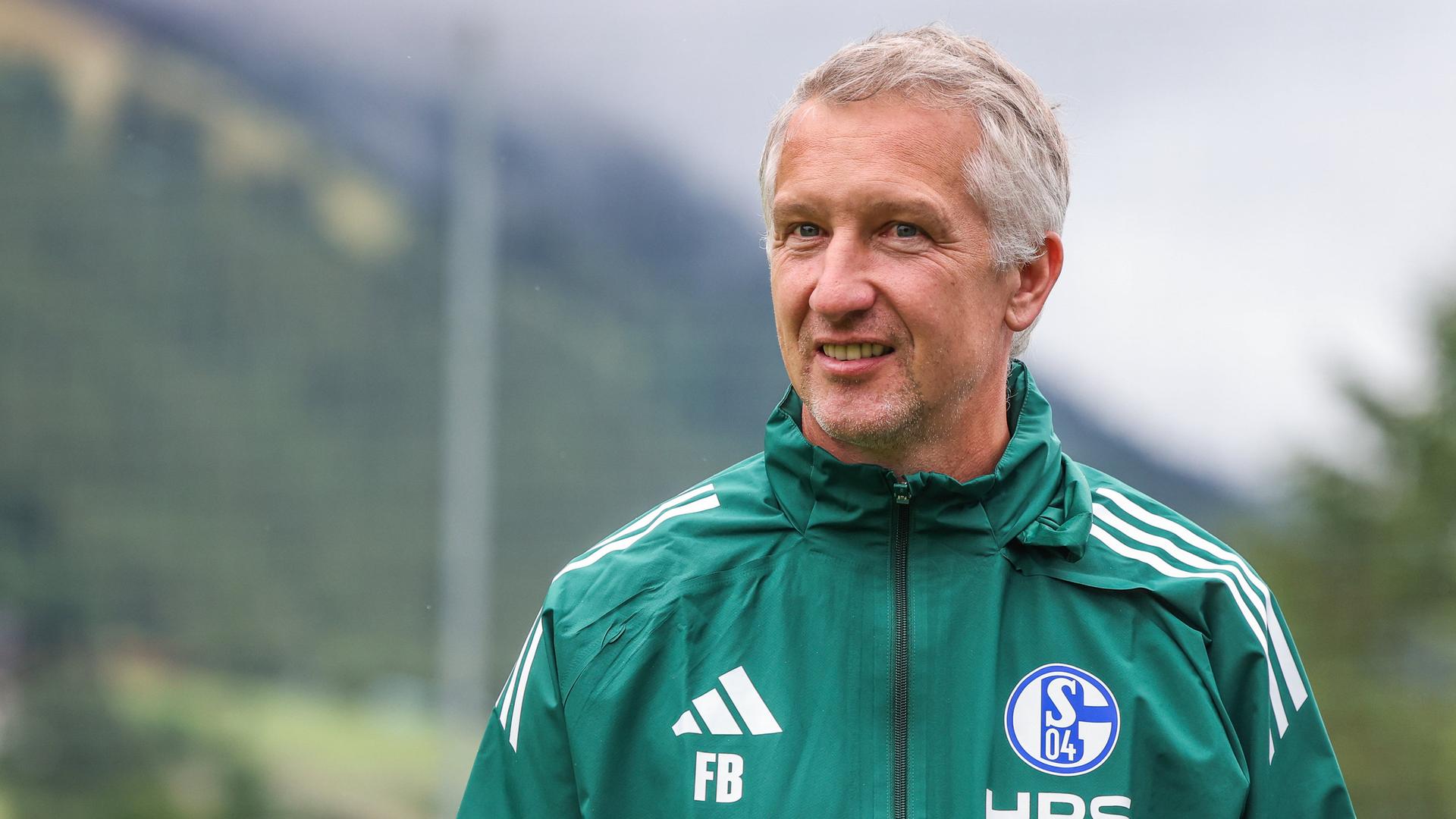 Frank Baumann ist seit Juni 2025 Vorstand Sport beim FC Schalke 04. | dpa