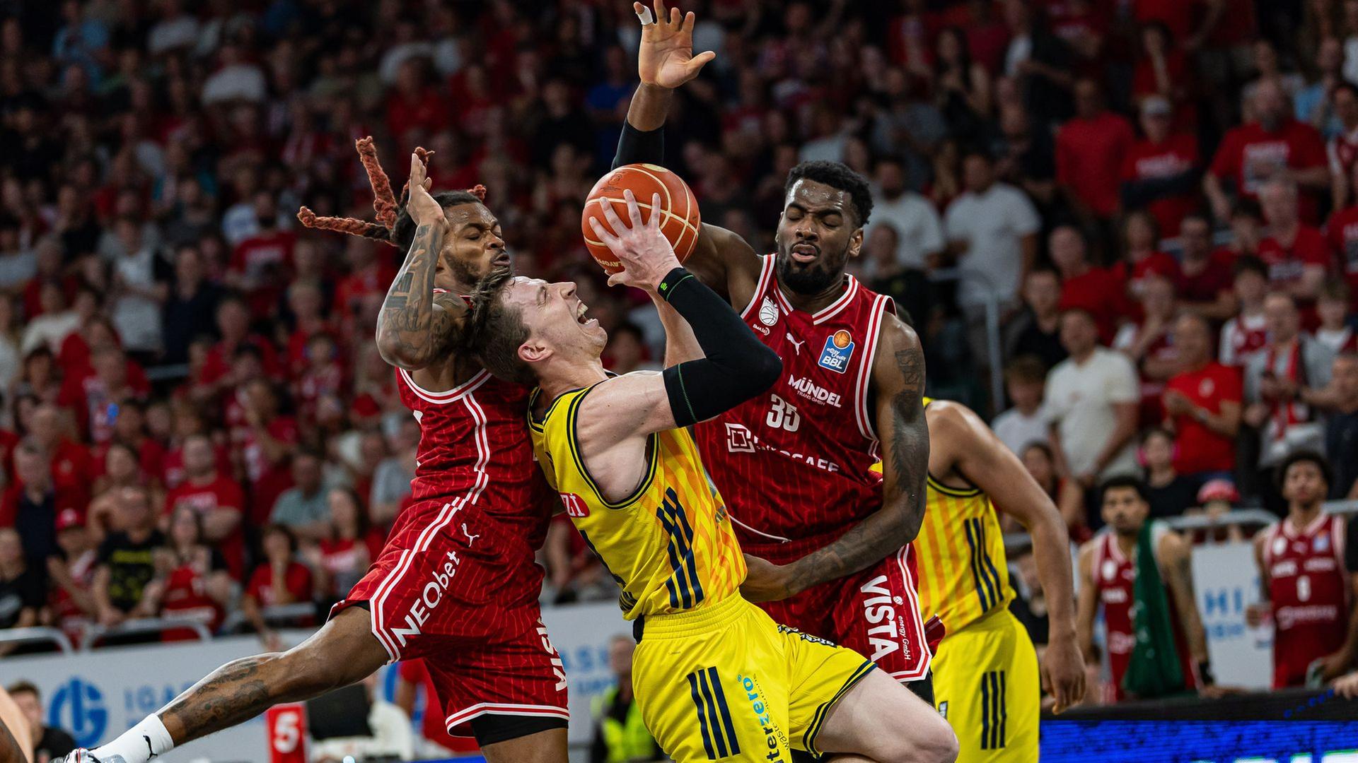 Alba taumelt, Bamberg brennt - vom 0:2 zum BBL-Wun