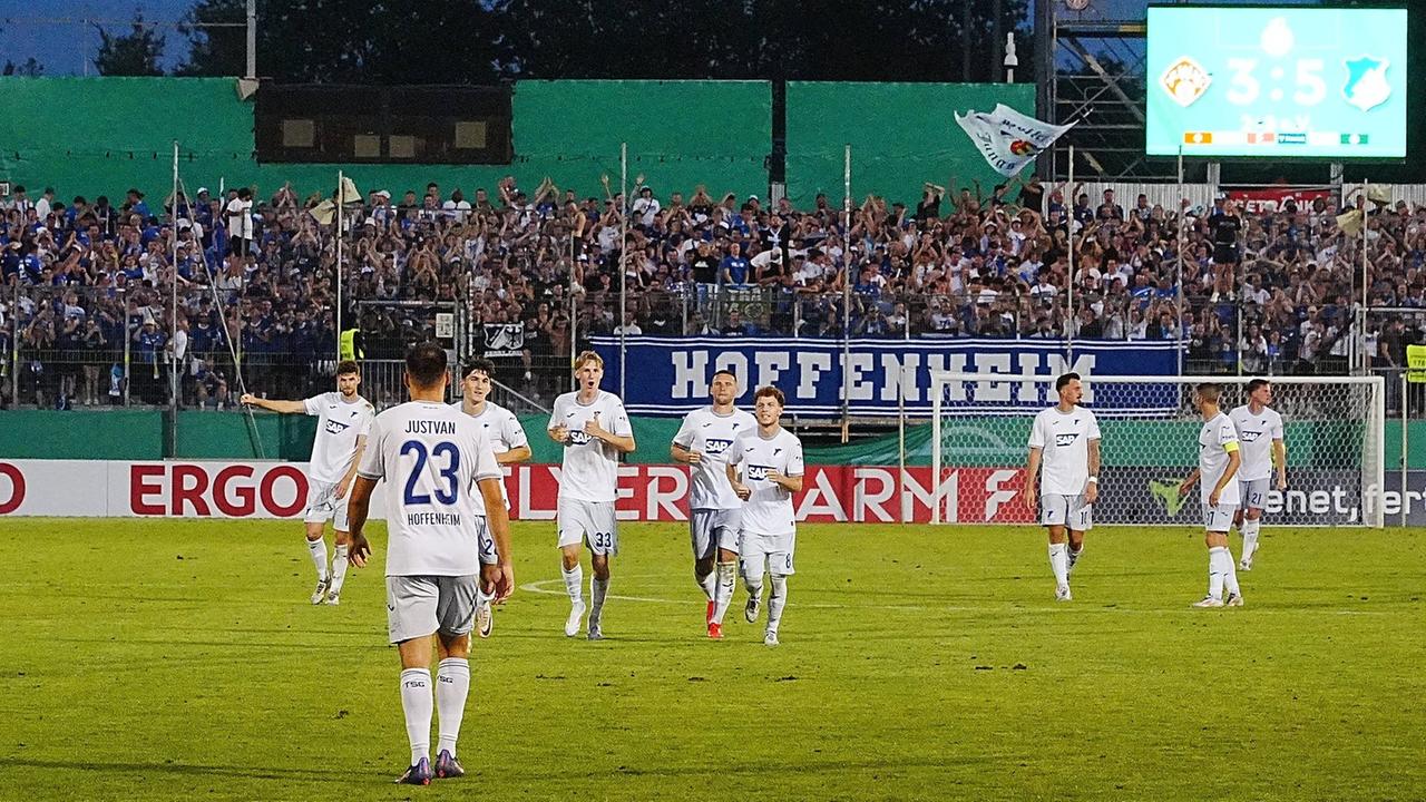 Warten auf den Samstag: Was passiert bei der TSG Hoffenheim? | IMAGO, Imago