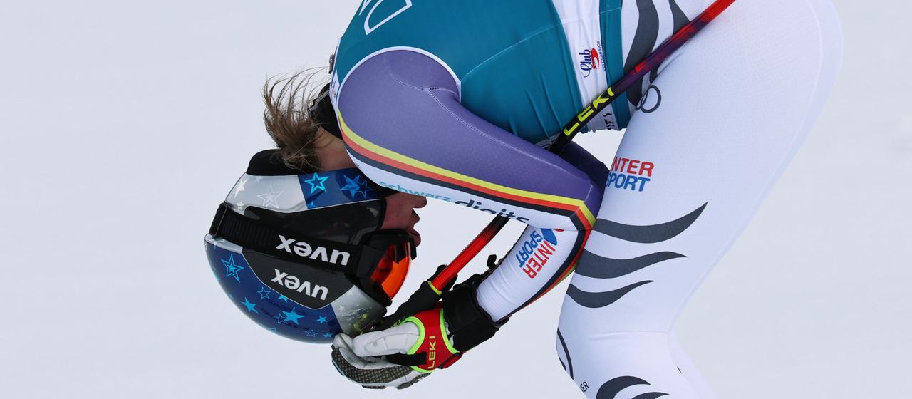 Emma Aicher im Ziel der Abfahrt in Kvitfjell