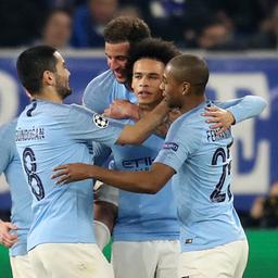 City-Freistoßtor Tor zum 2:2 Ausgleich auf Schalke: Jubel um Leroy Sane mit Ilkay Gündogan und Fernandinho