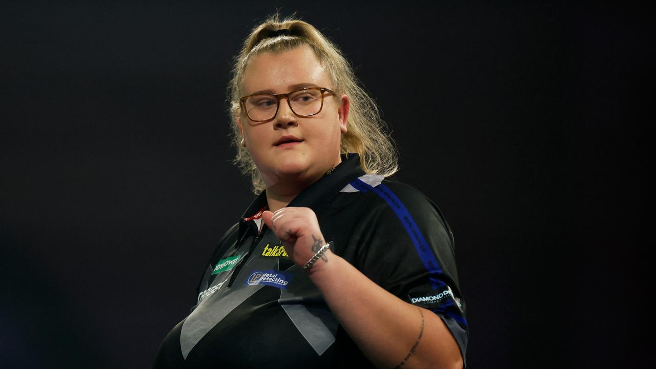 Beau Greaves gewinnt als erste Frau offenes PDC-Turnier