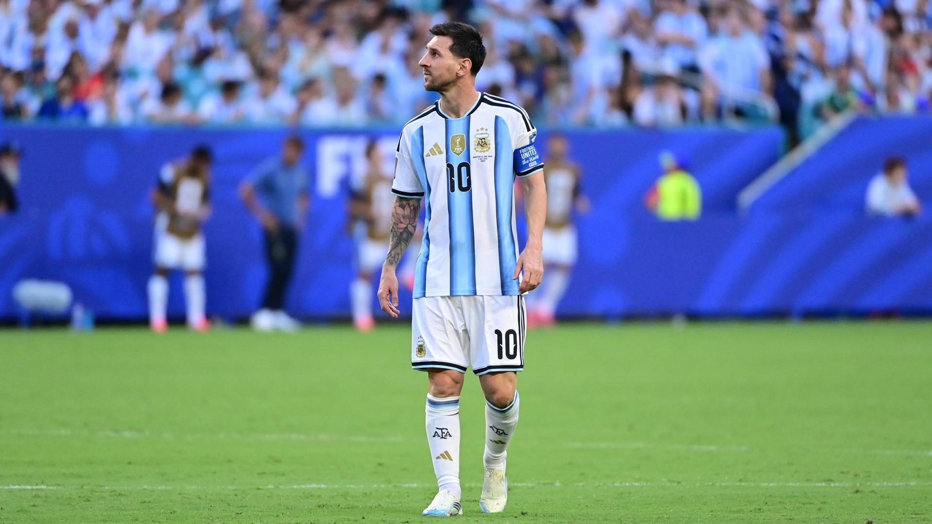 Spaziergänger Messi: rüstiger Rentner oder pures Genie?