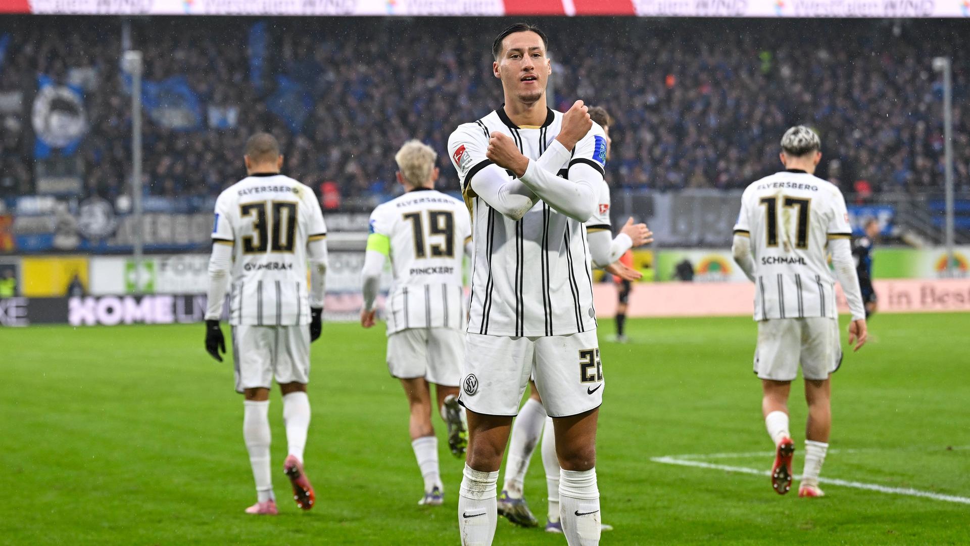 Eintrachts neuer Stürmer: Wer ist Younes Ebnoutalib?