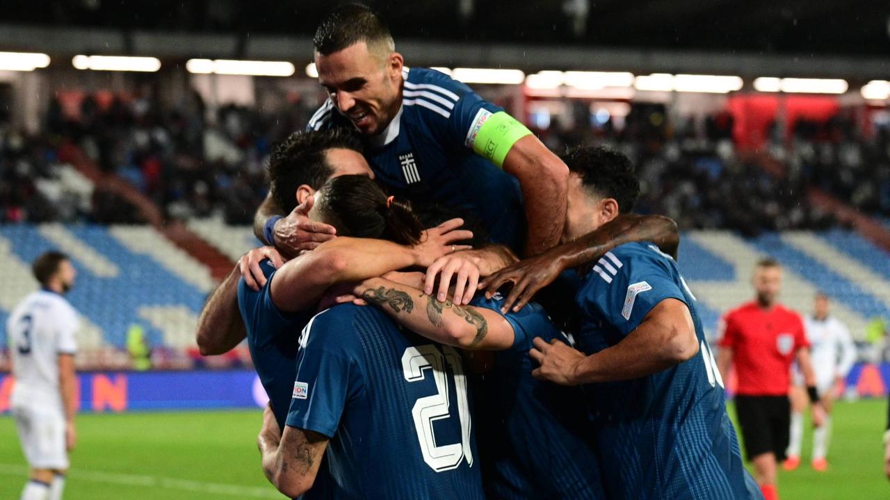 Douvikas köpft Griechenland spät zum Sieg — photo: Sportschau Fußball