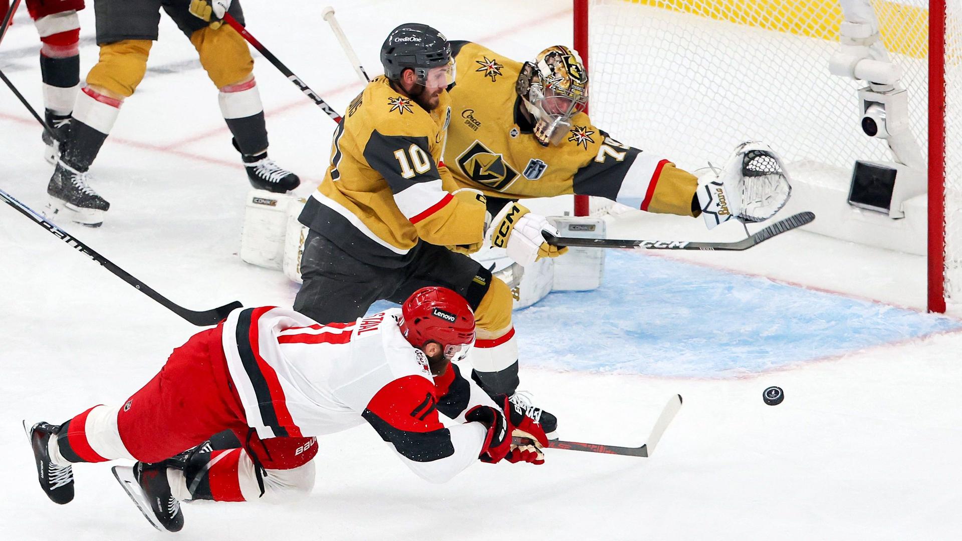 Stanley-Cup-Finale: Hurricanes gleichen erneut gegen Golden 