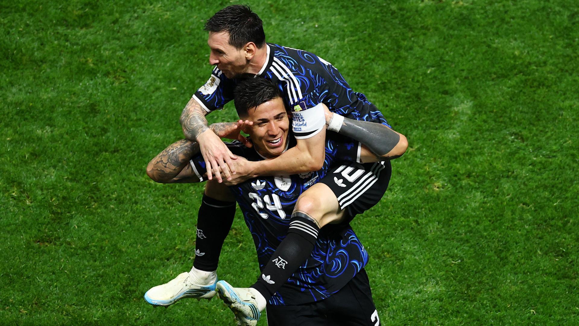 Fußball-WM: Argentinien stürmt mit Alvarez, drei Wechsel bei England