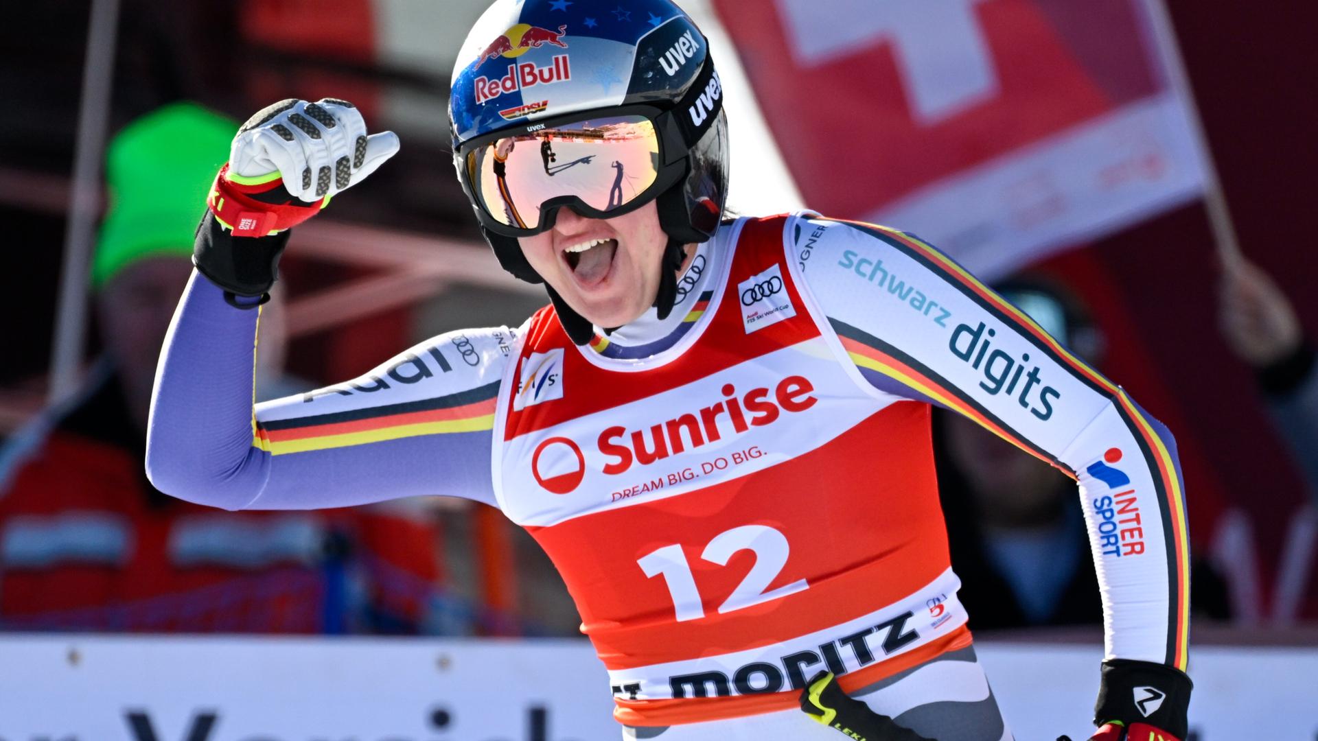 Emma Aicher jubelt nach ihrer Abfahrt in St. Moritz | Alain Grosclaude/Agence Zoom