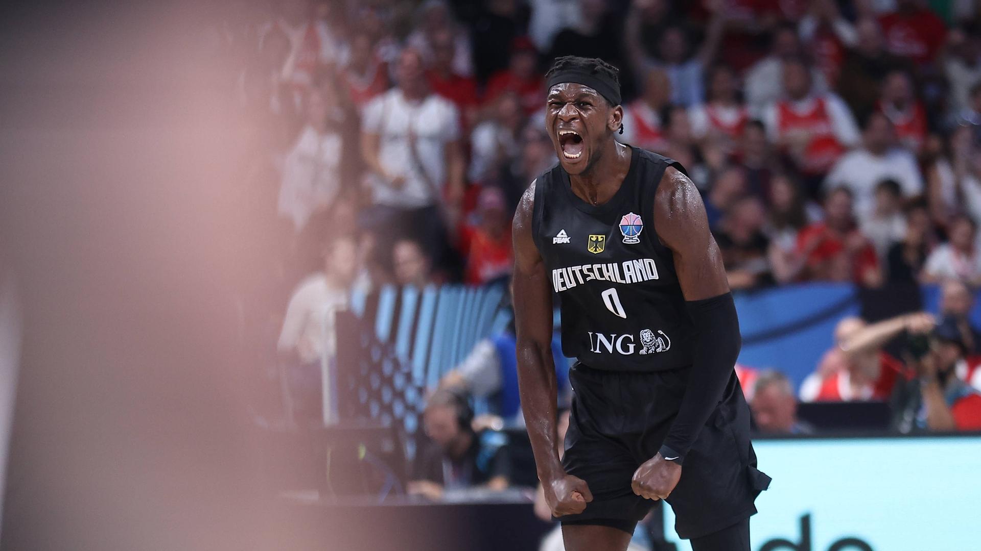Isaac Bonga bejubelt den EM-Titel | Imago Images
