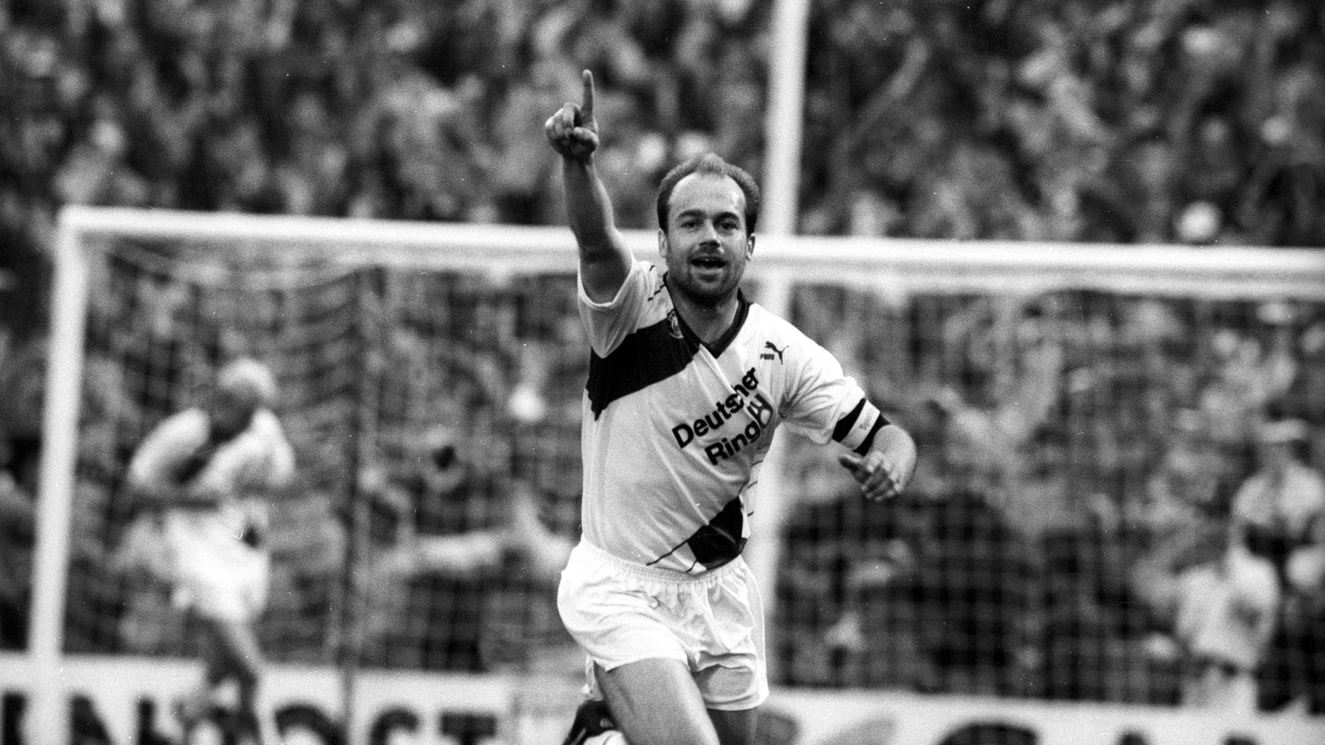 Andre Golke (St. Pauli) bejubelt seinen Treffer | IMAGO / Pressefoto Baumann