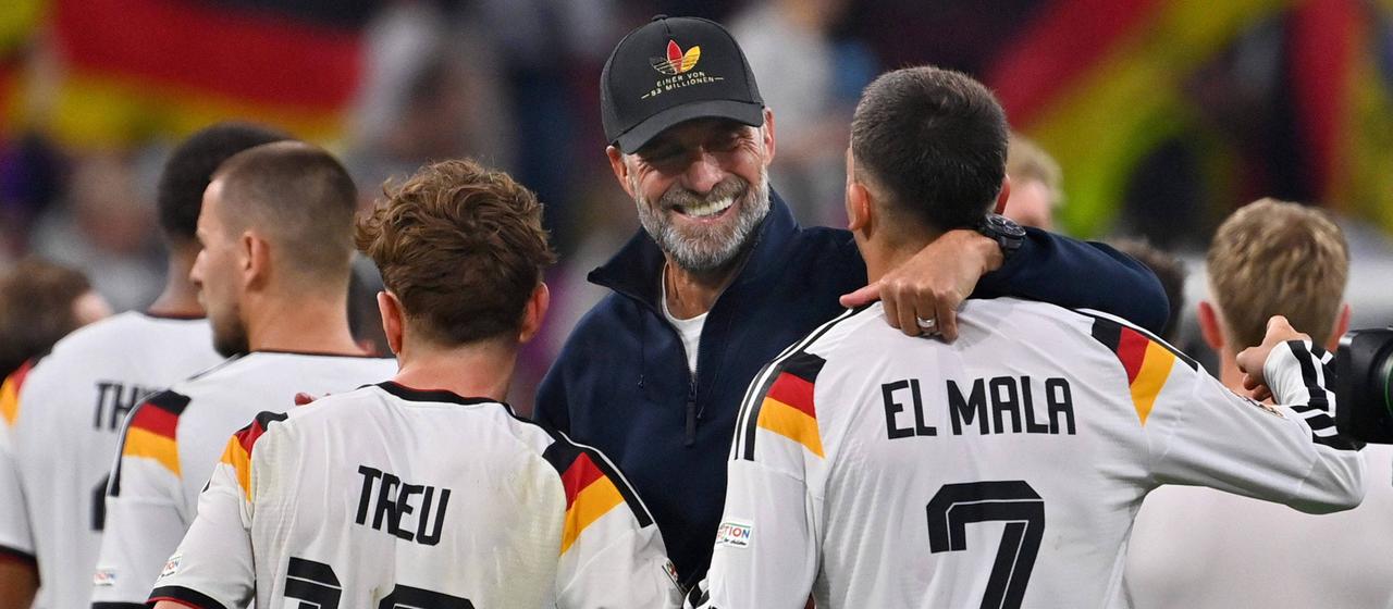Jürgen Klopp mit Philipp Treu und Said El Mala