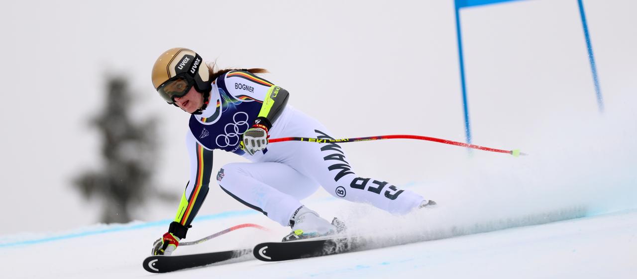 Emma Aicher beim Super-G in Aktion