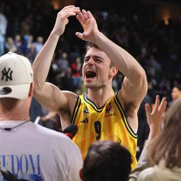 alba-berlin-mattisseck-jubel | IMAGO / Contrast Jonas Mattisseck von Alba Berlin (Quelle: IMAGO / Contrast)