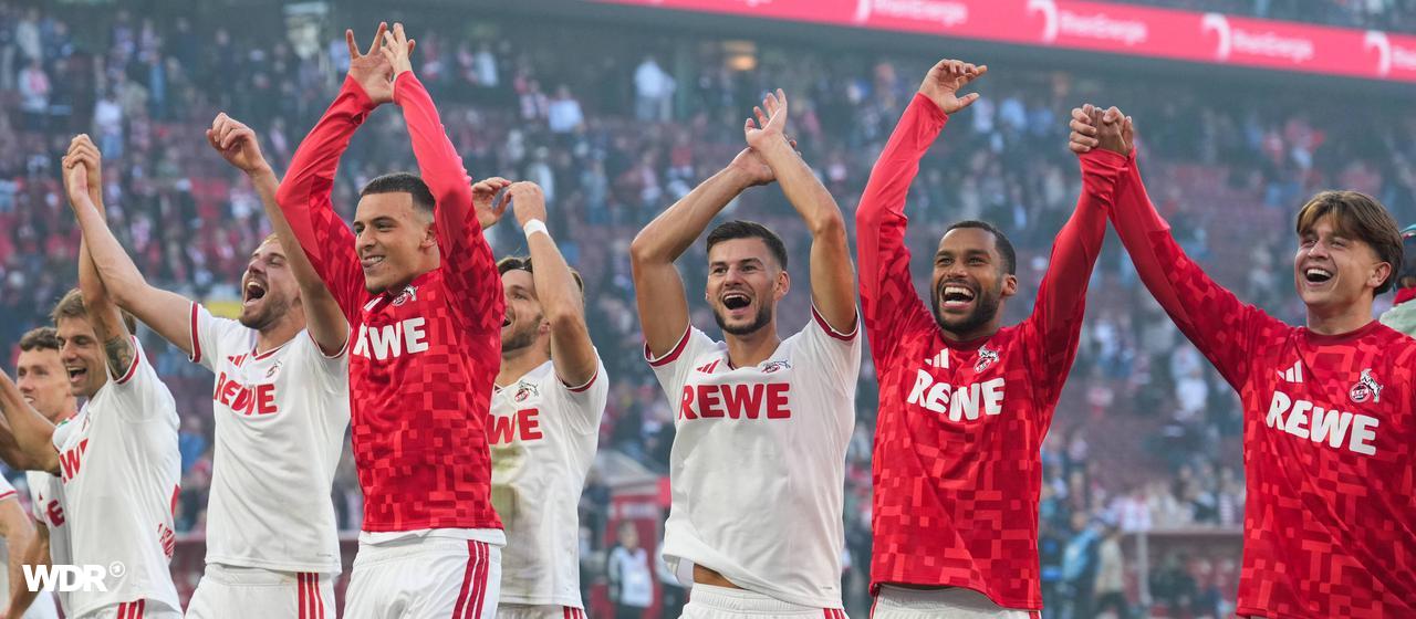 Der 1. FC Köln bejubelt Derby-Sieg gegen Gladbach