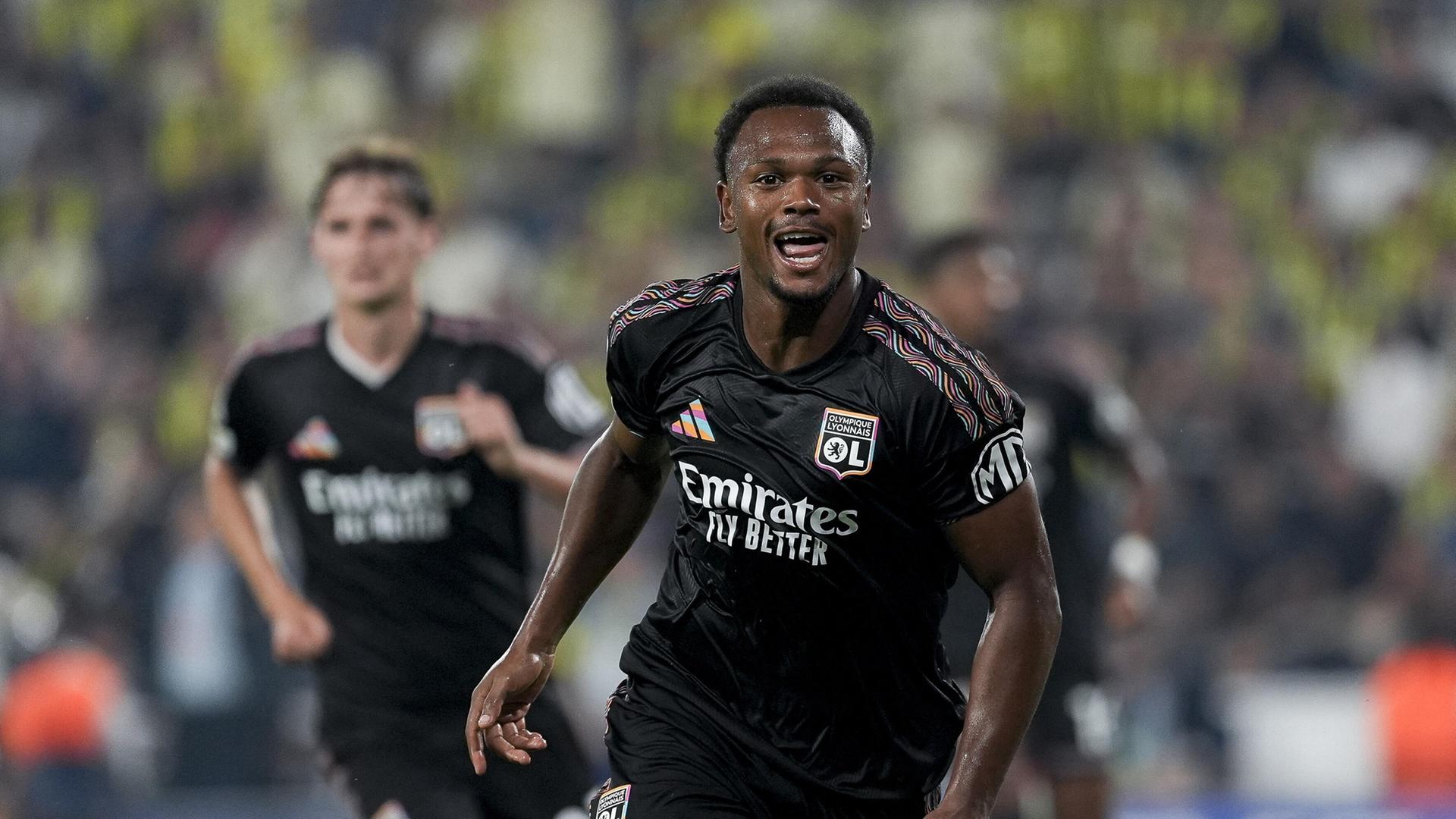 Lyon trotzt Fenerbahce Remis ab - Openda und Greenwood treffen