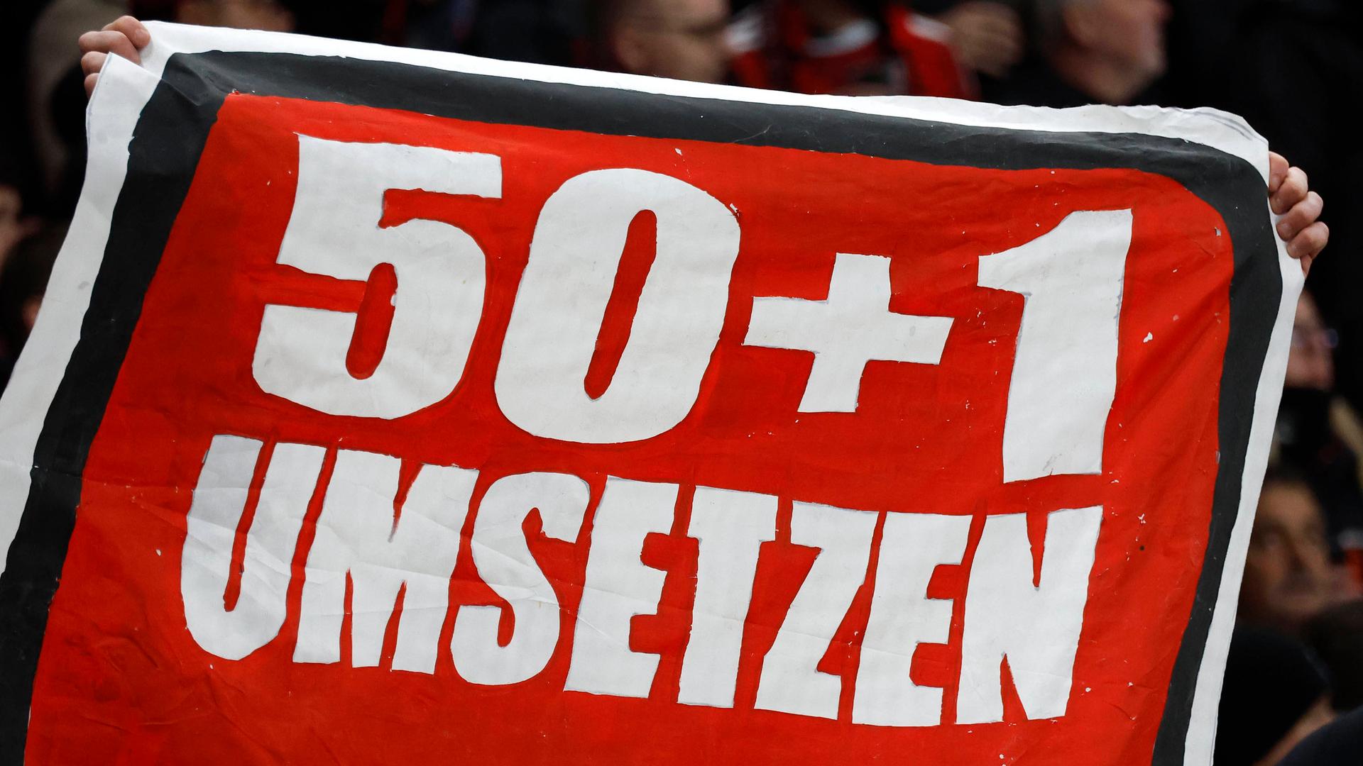 Fans des 1. FC Nürnberg fordern in Leverkusen: 