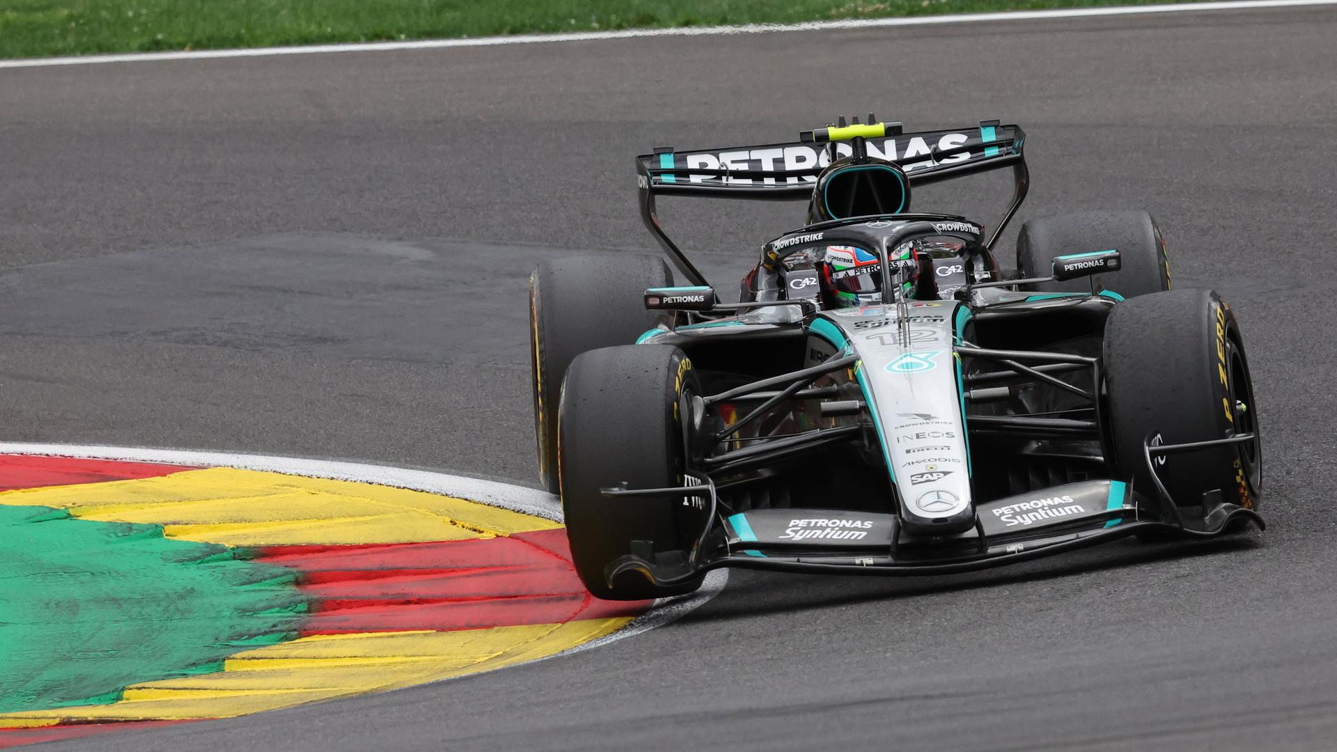 Formel 1: Antonelli gewinnt spannendes Rennen in Spa