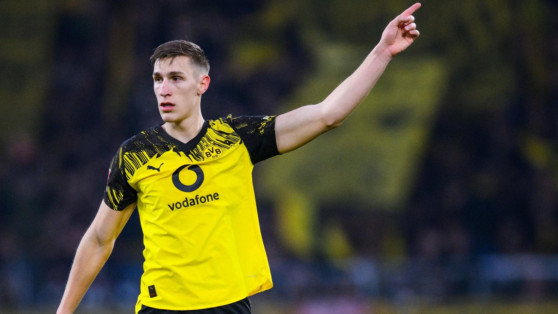 Bleibt Nico Schlotterbeck beim BVB? | Tom Weller/dpa